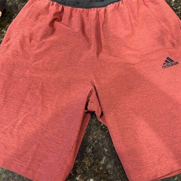 Adidas Men's Red Training Shorts Size M Breathable Elastic Waistband - Picture 1 of 5
